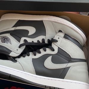 air jordan 1 retro high “shadows” size 10.5